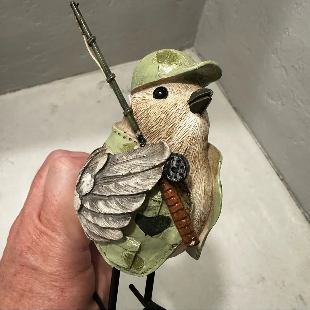 Fishing Bird Figurine With Camouflage Vest And Hat